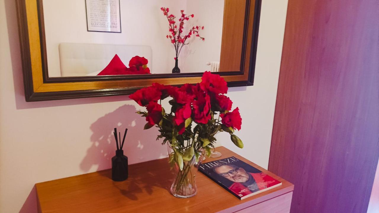 Unique & Beautiful Bedroom In Central Of Флоренция Екстериор снимка