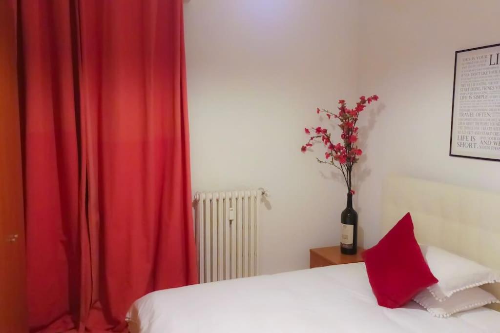 Unique & Beautiful Bedroom In Central Of Флоренция Екстериор снимка