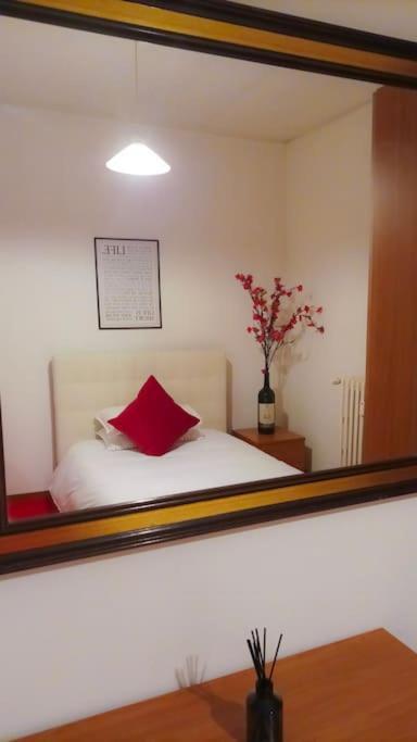 Unique & Beautiful Bedroom In Central Of Флоренция Екстериор снимка