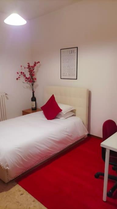 Unique & Beautiful Bedroom In Central Of Флоренция Екстериор снимка