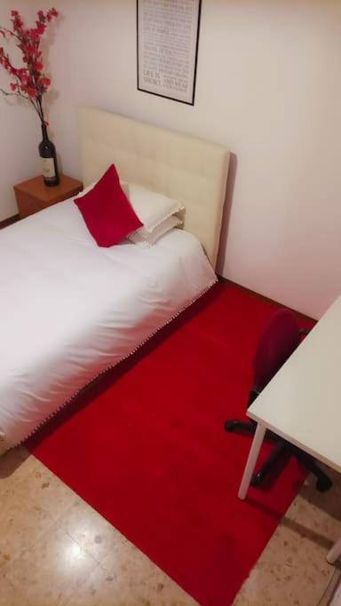 Unique & Beautiful Bedroom In Central Of Флоренция Екстериор снимка